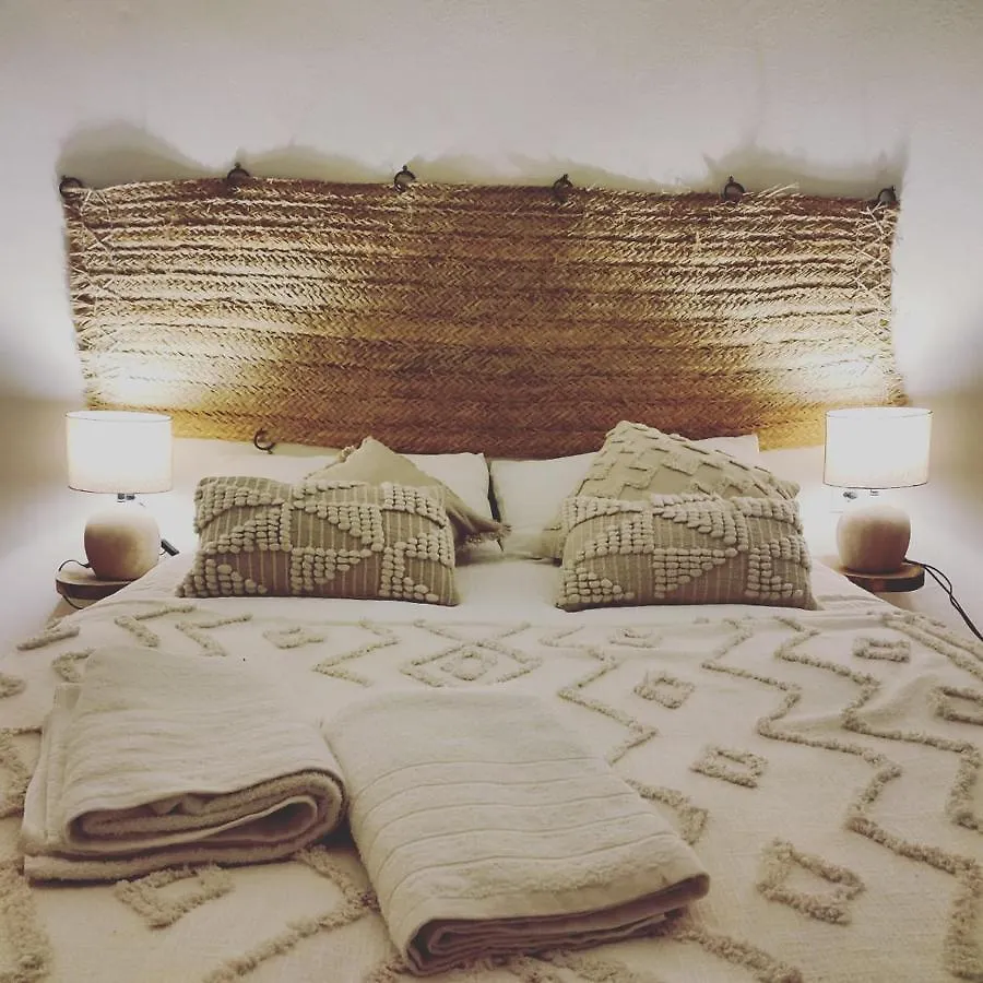 Esencia Lodge - Luxurious Off-Grid Cabin Retreat Almunecar 0*,