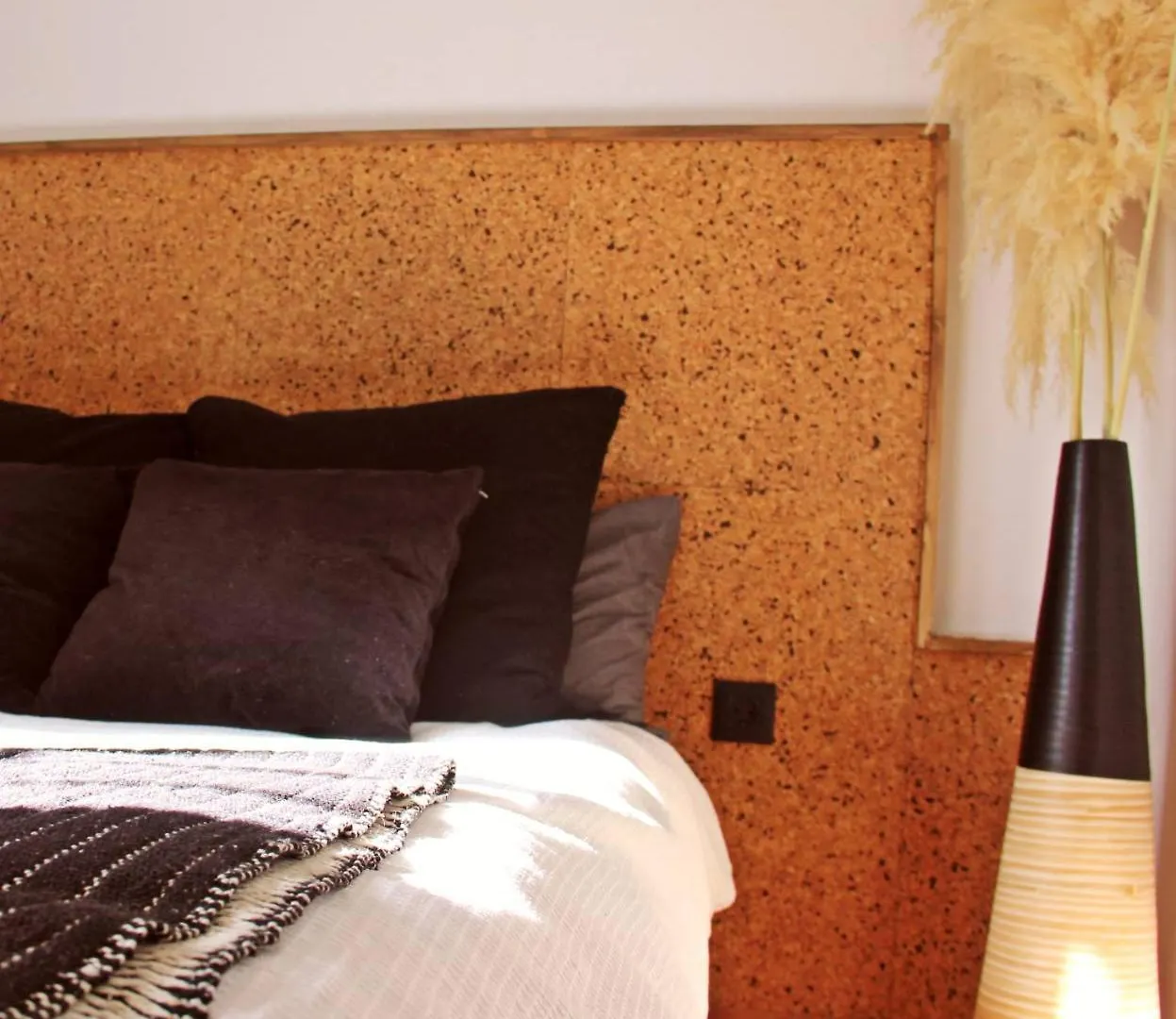 Esencia Lodge - Luxurious Off-Grid Cabin Retreat Almunecar